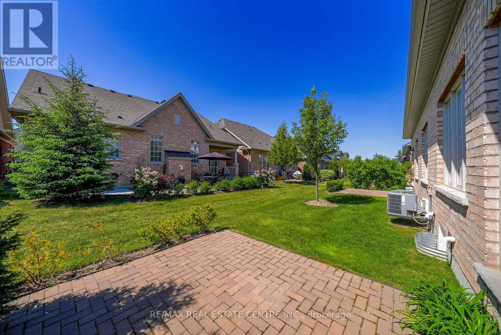 11 OVERLEA DRIVE - 33