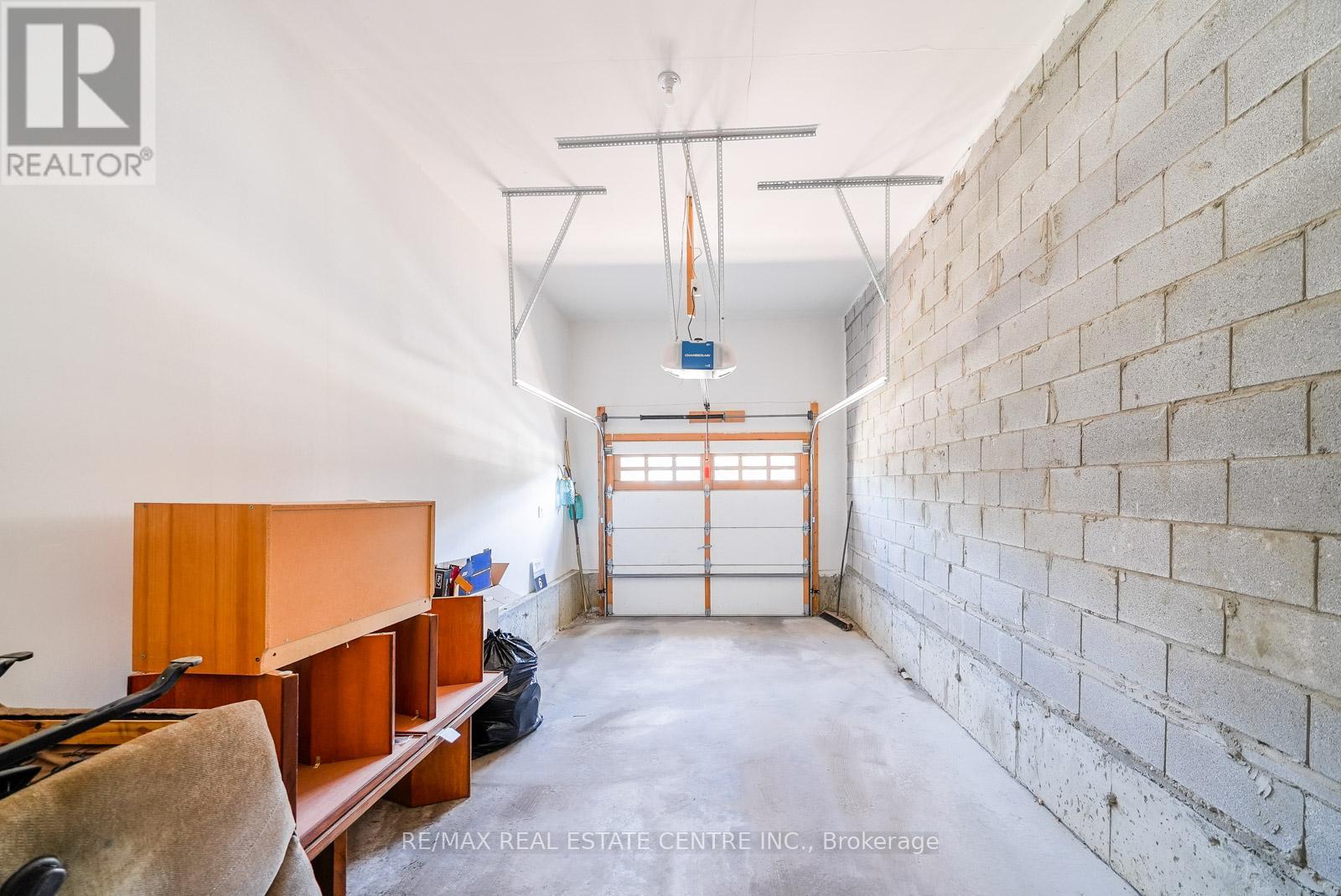 11 OVERLEA DRIVE - 41