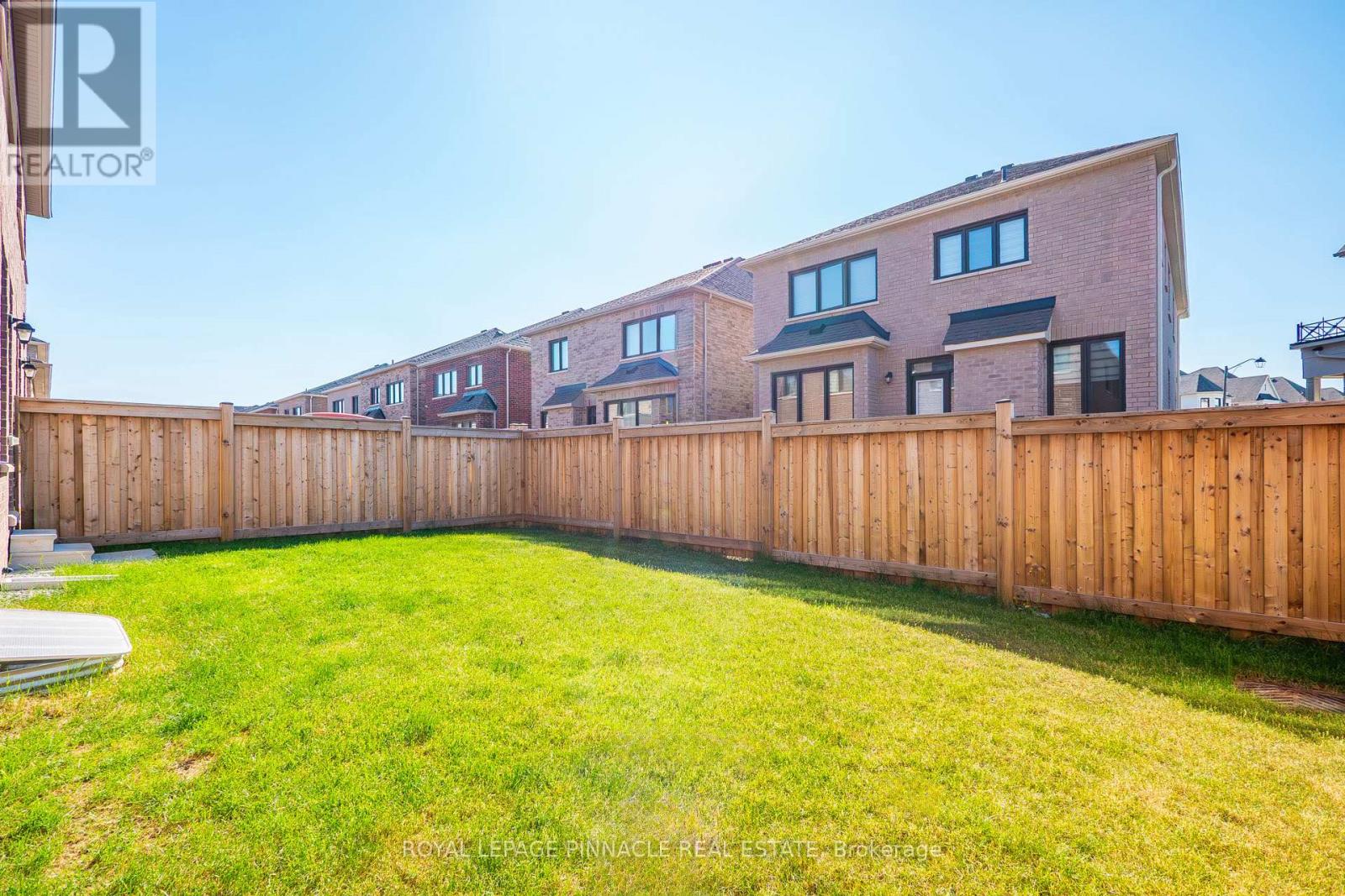342 THIMBLEWEED COURT - 44