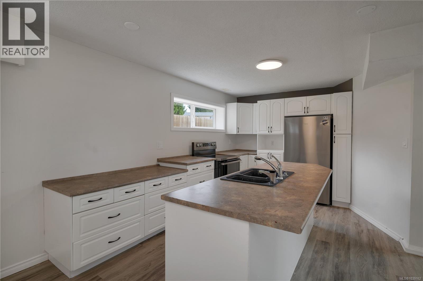 1048 Galerno Rd - 32