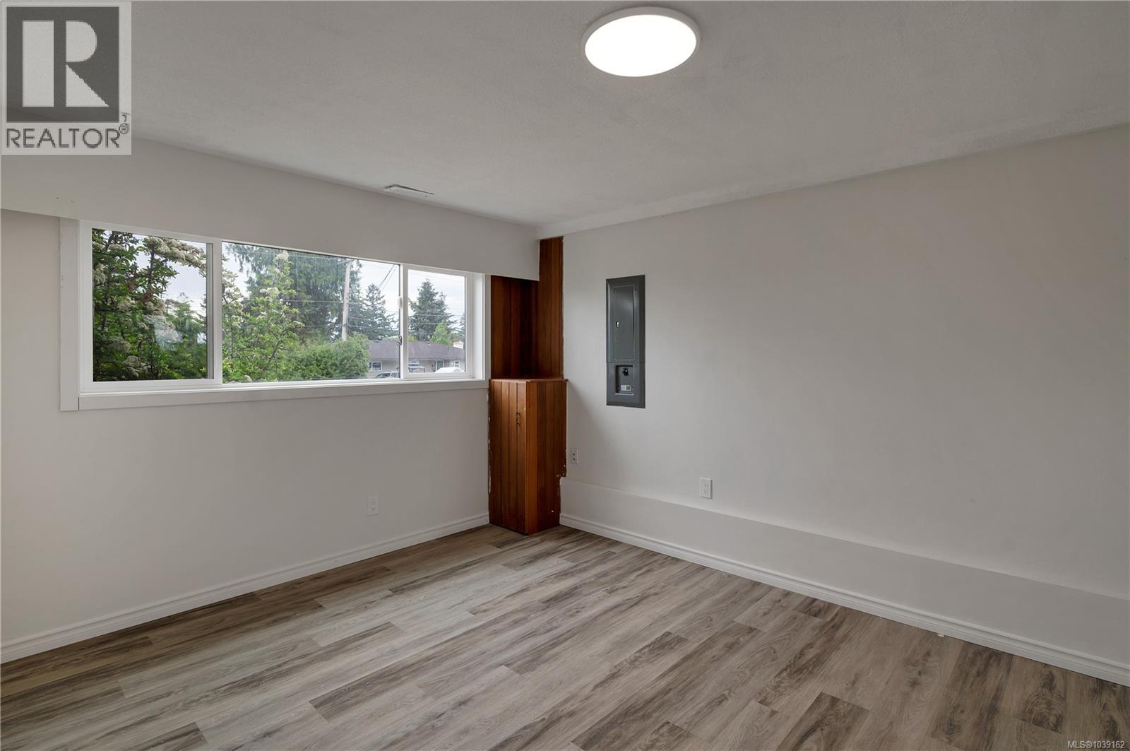 1048 Galerno Rd - 44