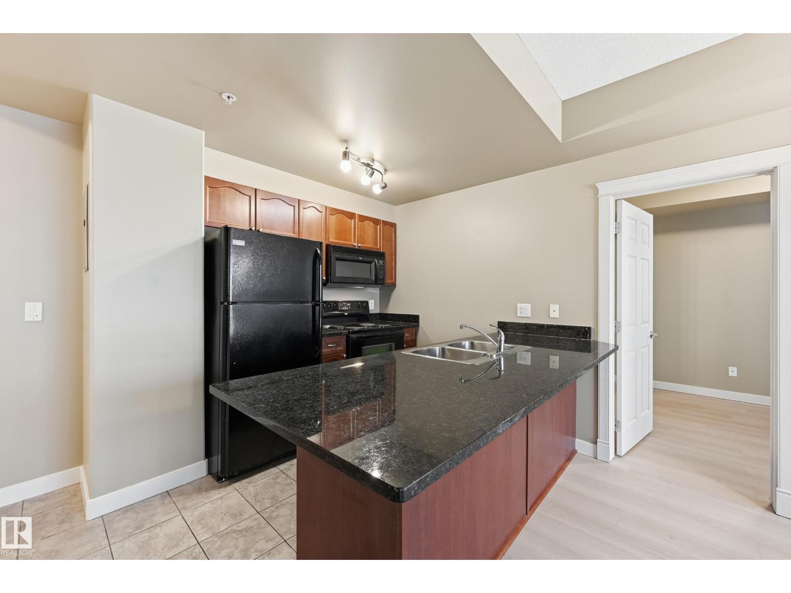 #1407 9939 109 ST NW - 11