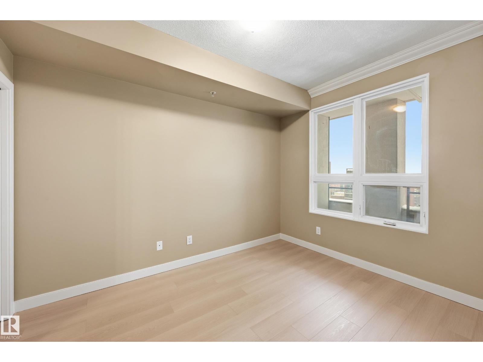 #1407 9939 109 ST NW - 15