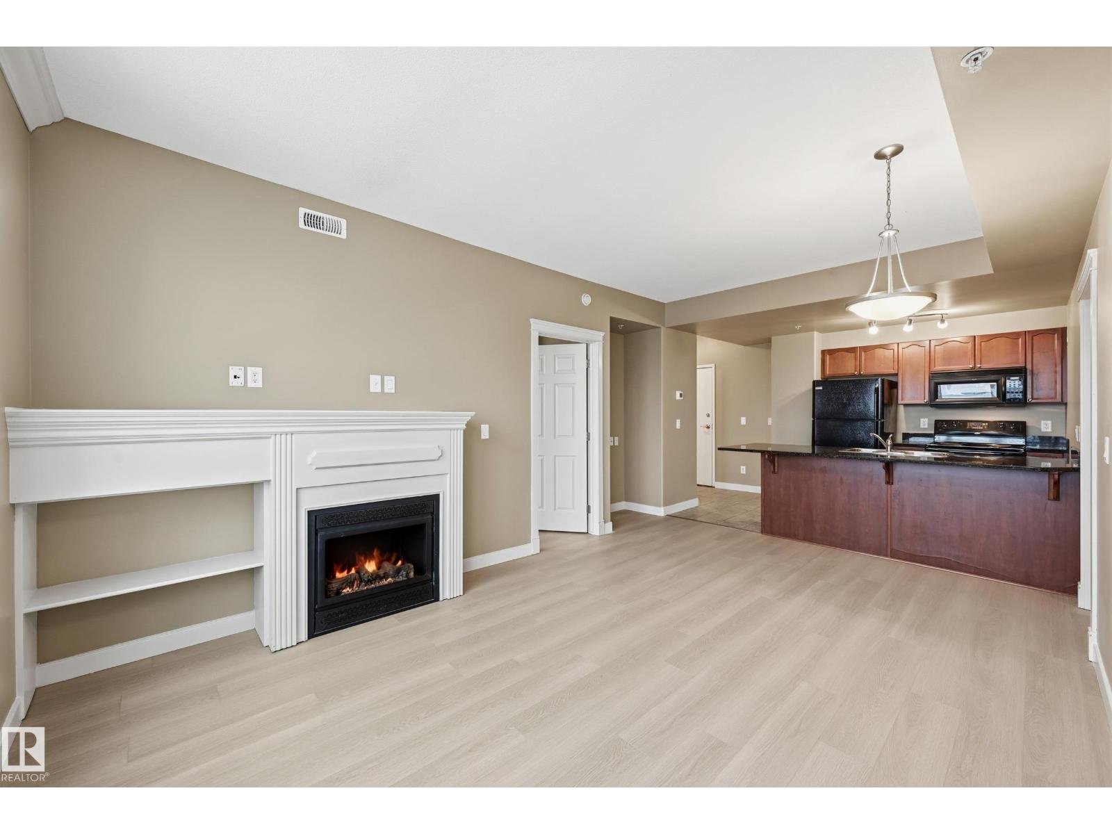 #1407 9939 109 ST NW - 7