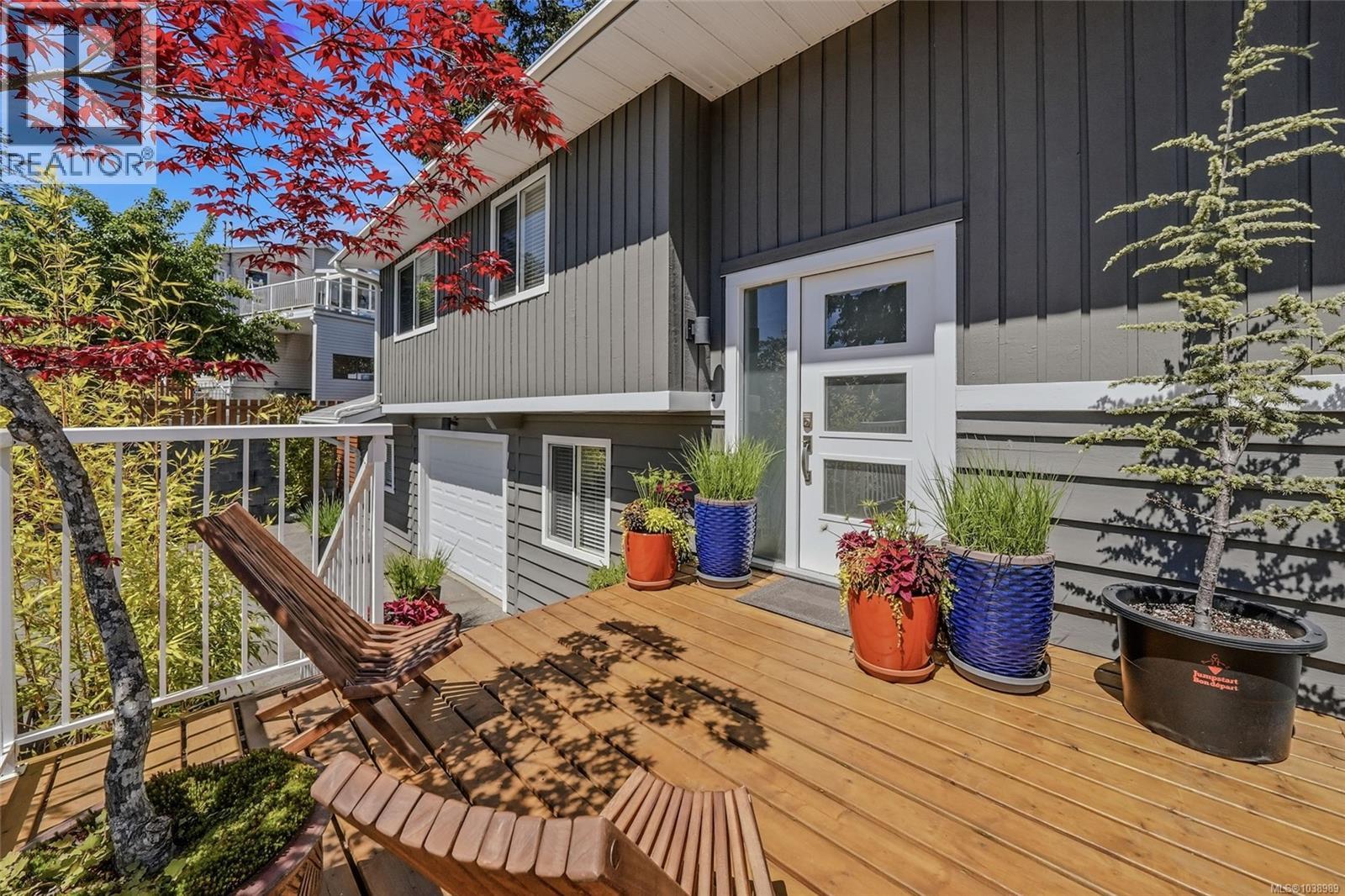 3153 Marion Way - 74