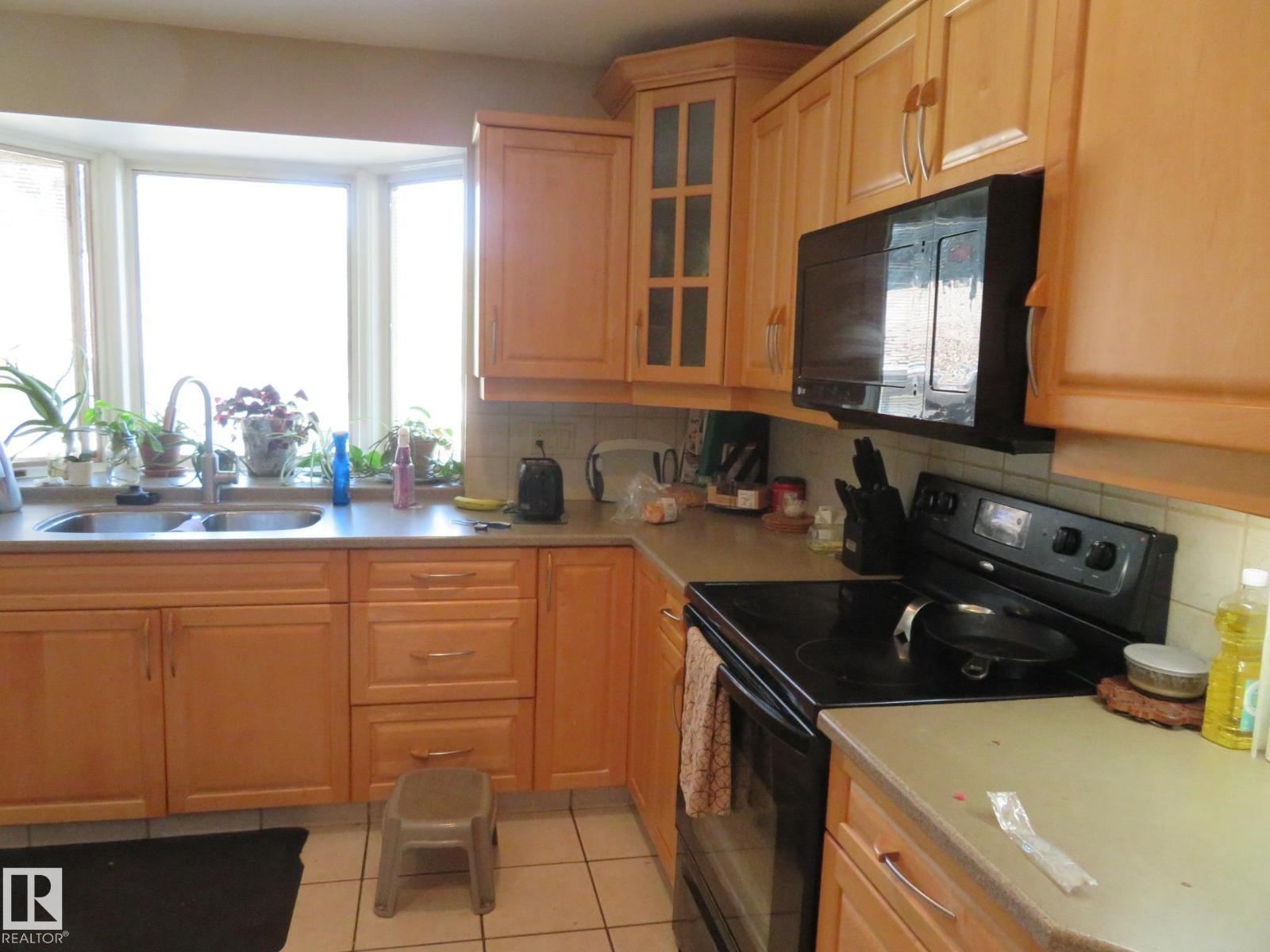 10720 57 AV NW - 13