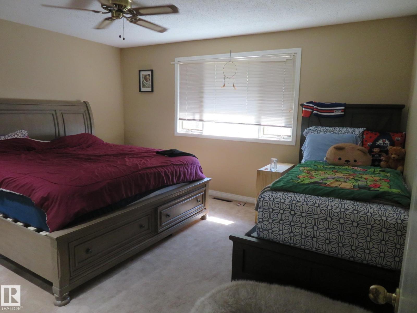 10720 57 AV NW - 23