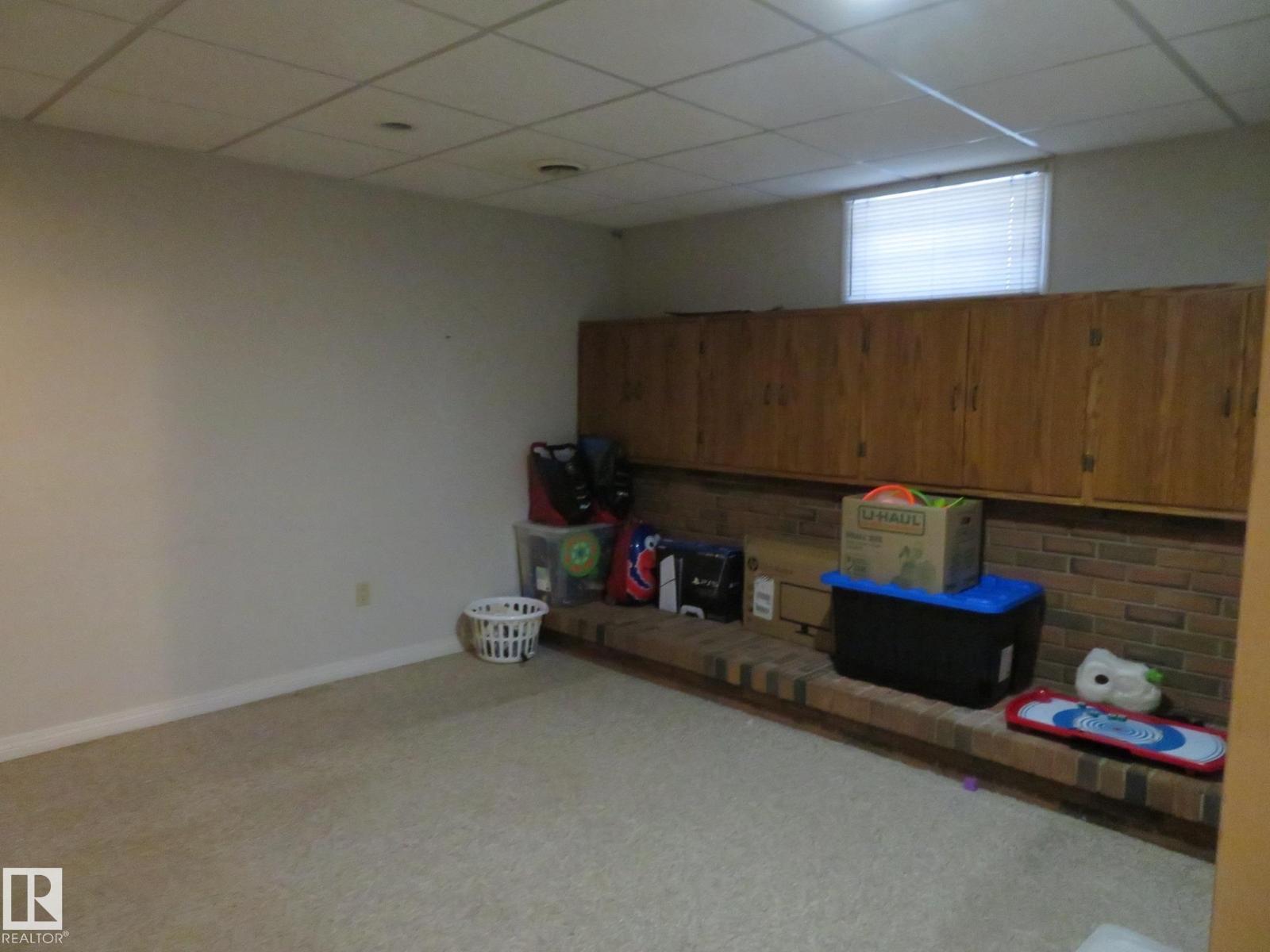 10720 57 AV NW - 28