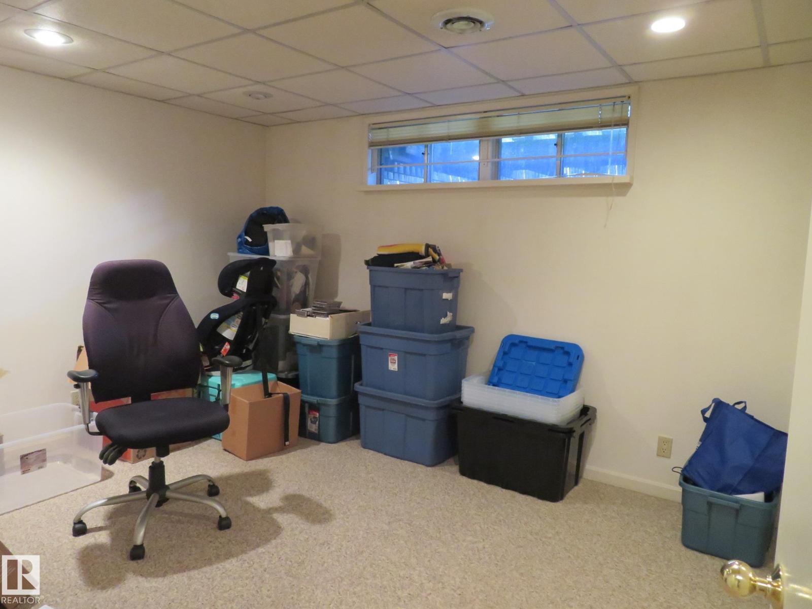10720 57 AV NW - 31