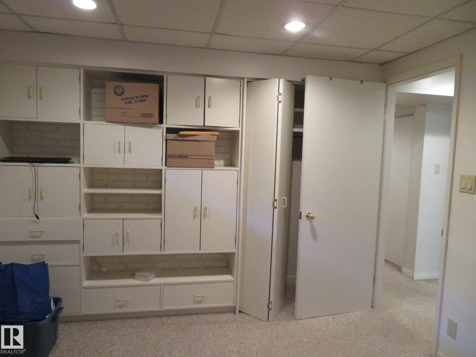 10720 57 AV NW - 33