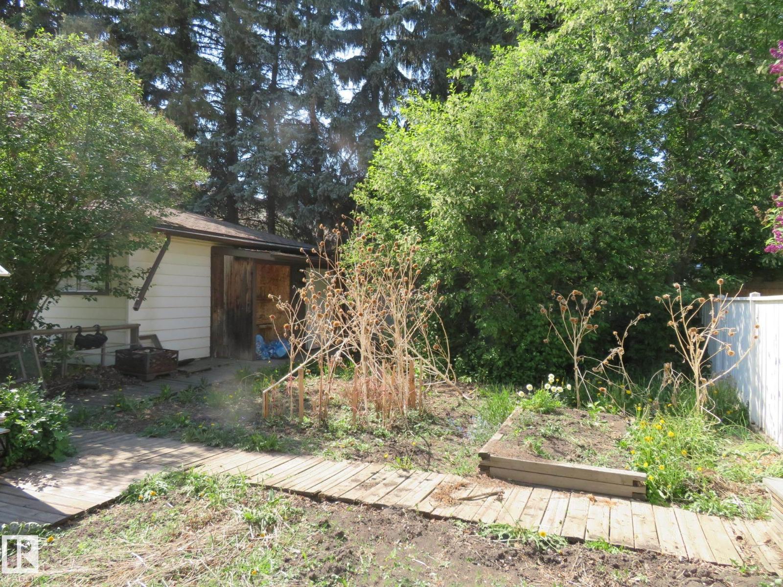 10720 57 AV NW - 10