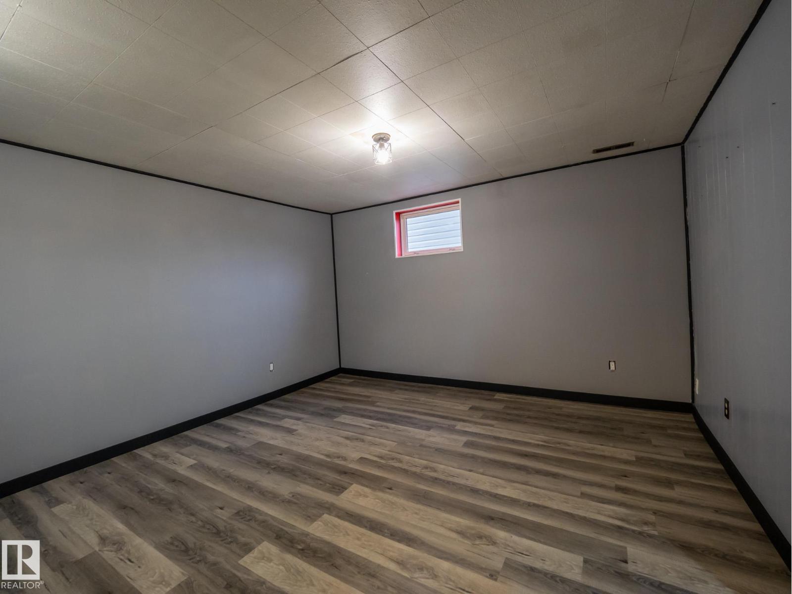 14207 117 ST W NW - 34