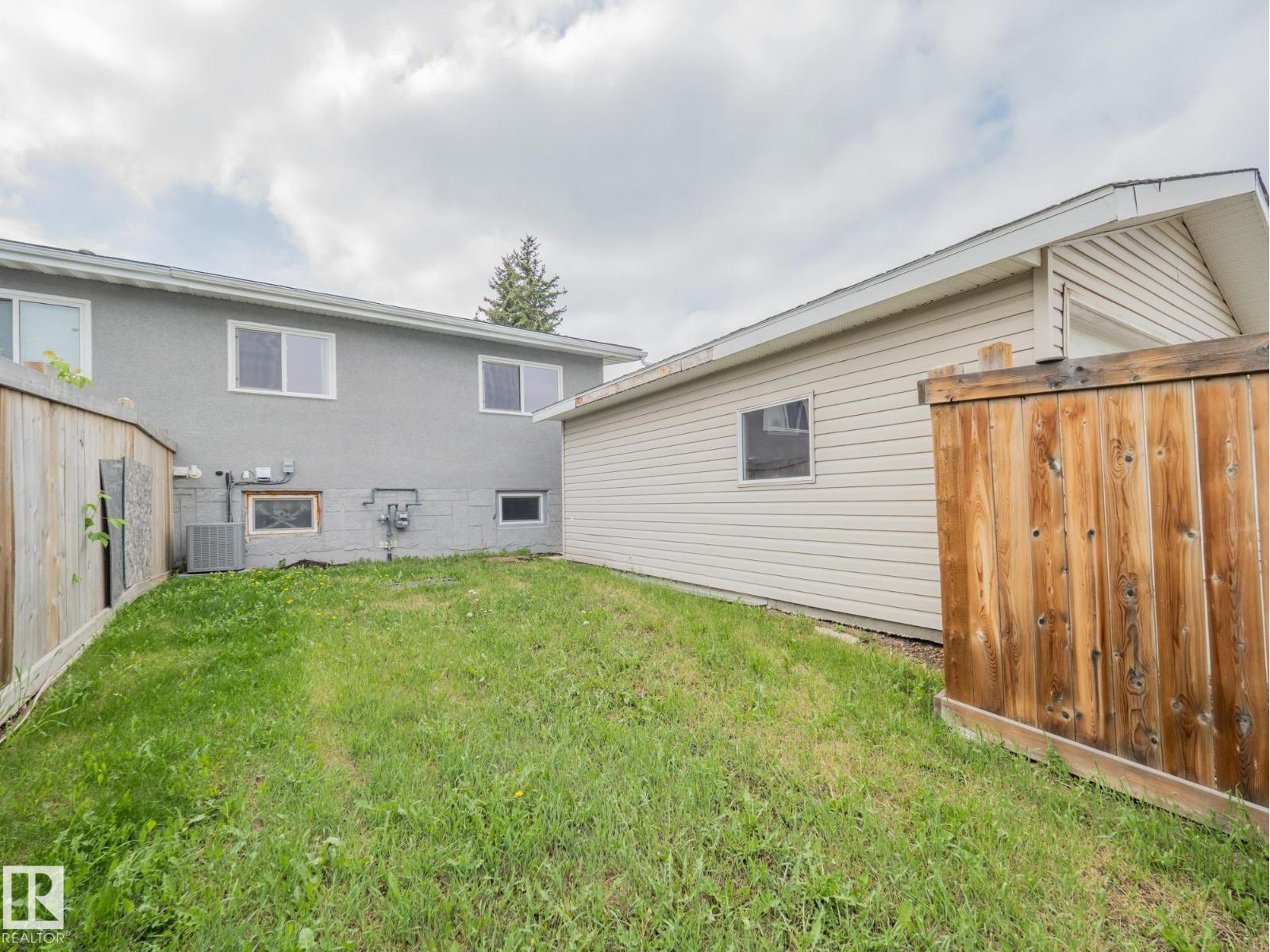 14207 117 ST W NW - 44