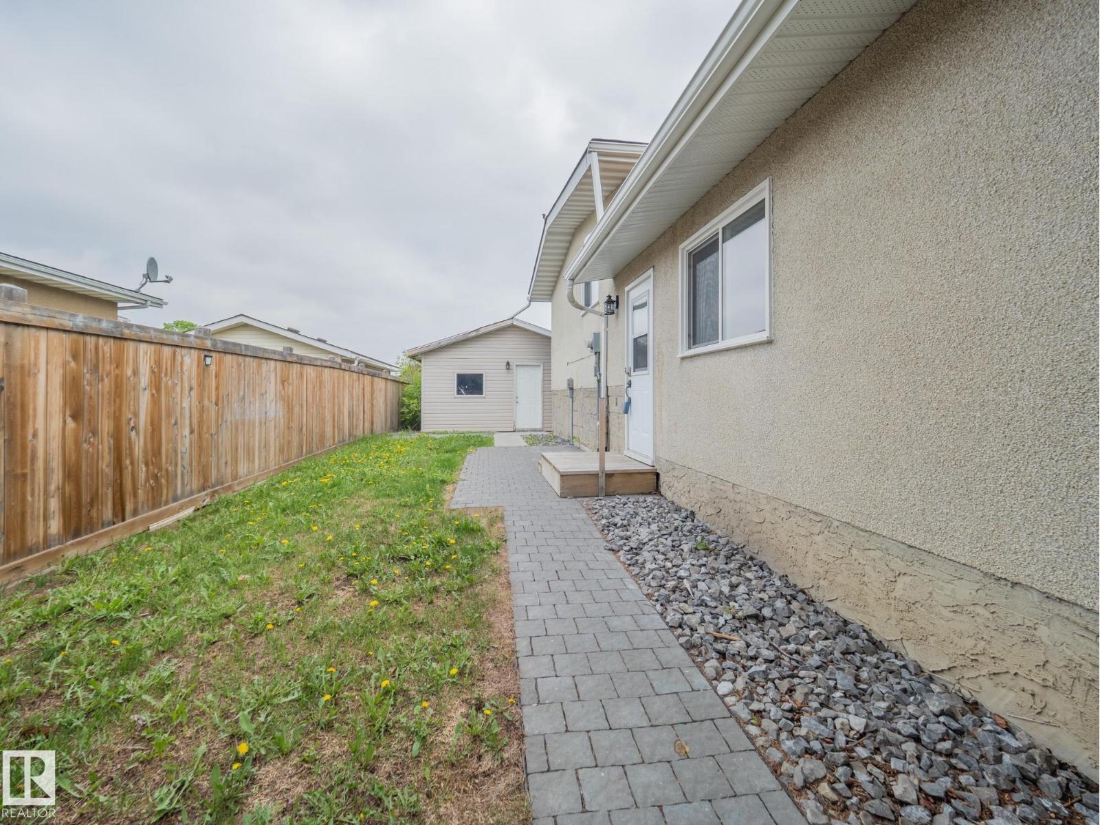14207 117 ST W NW - 42