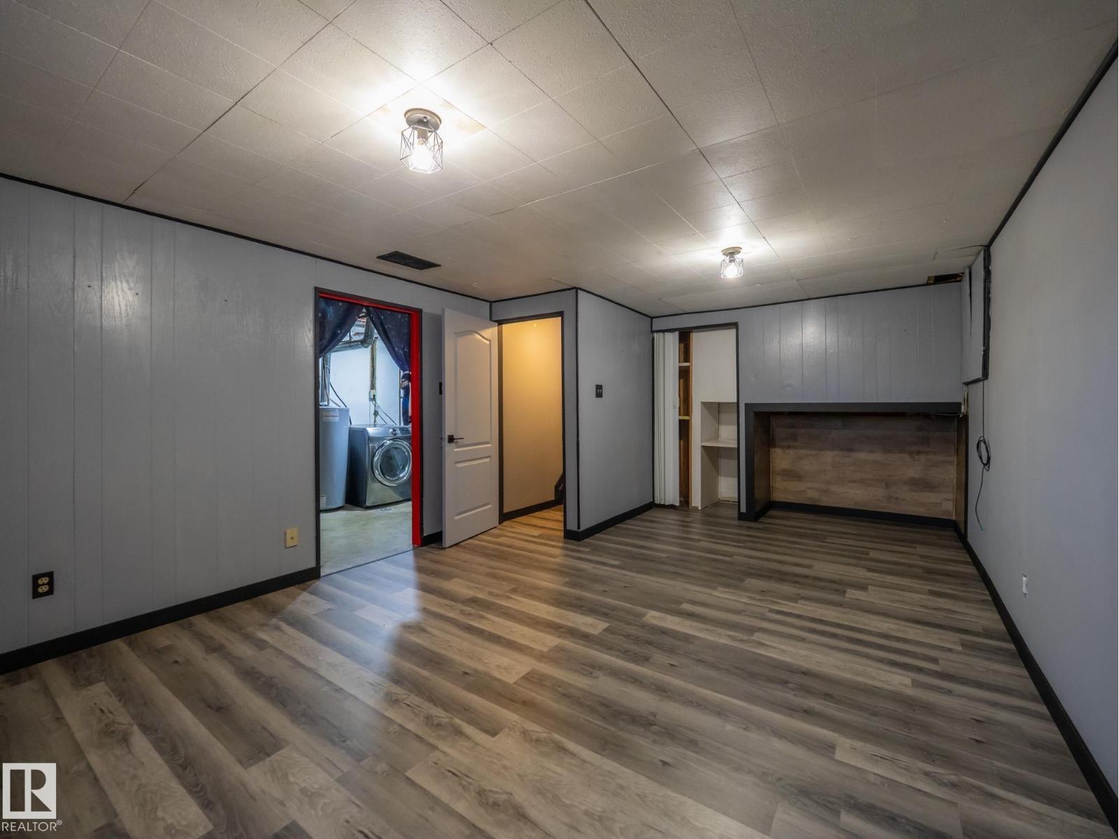 14207 117 ST W NW - 35