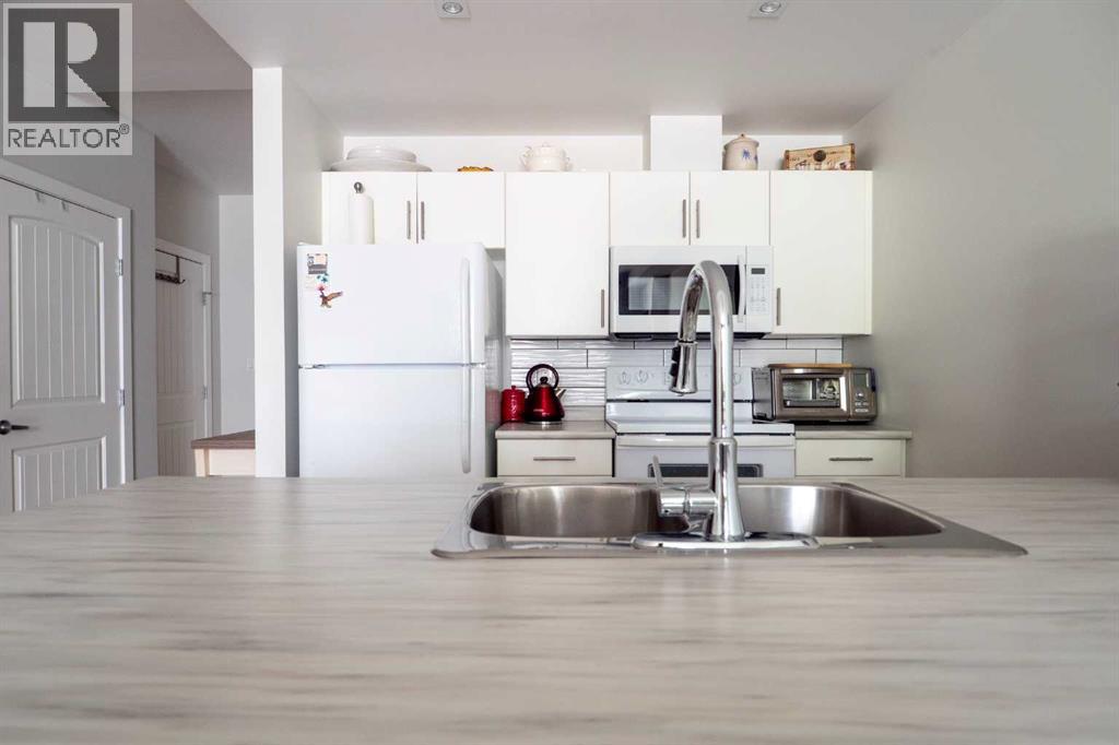 #102 136C Sandpiper Road - 11