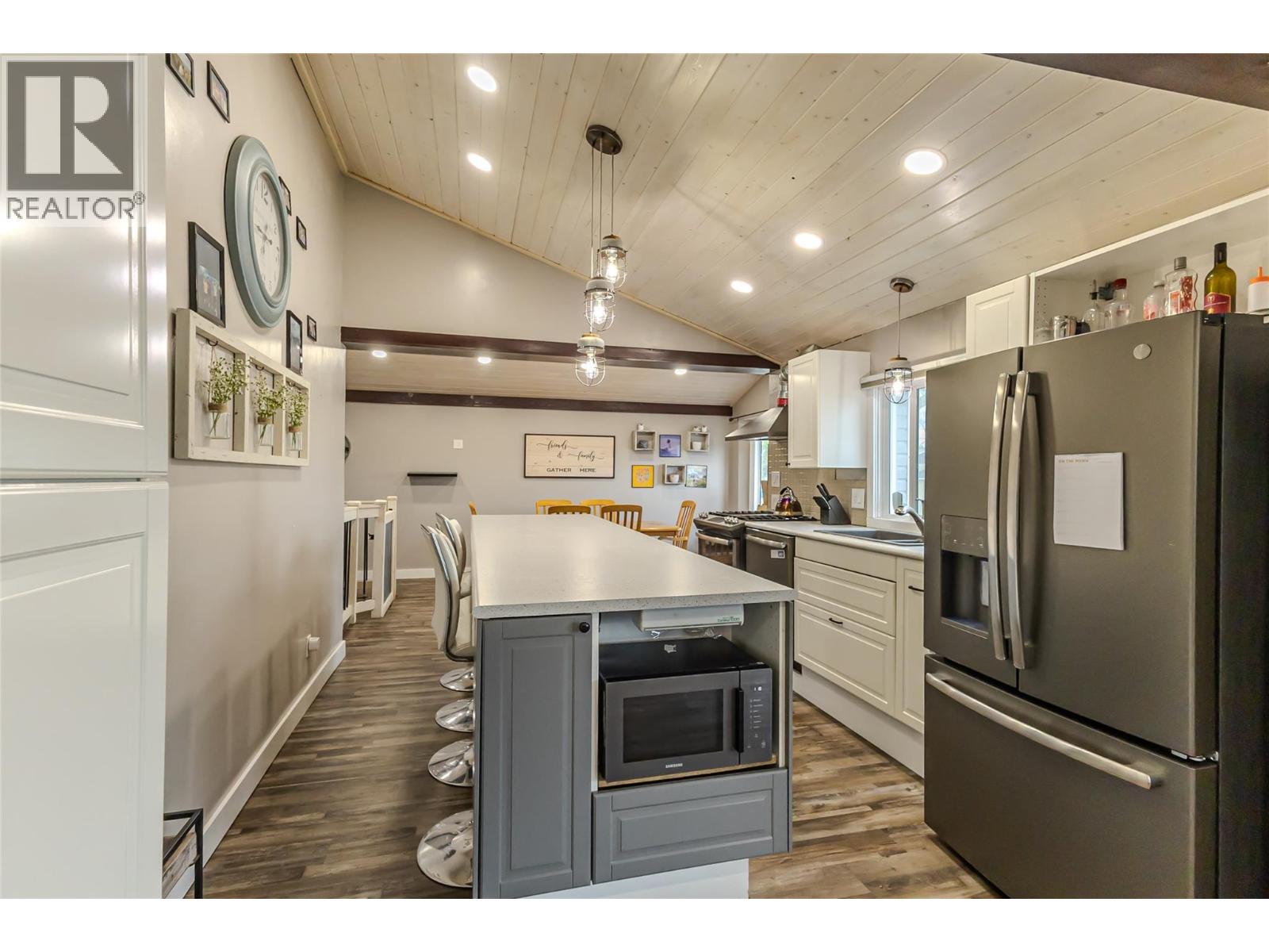 1564 109 Avenue - 8