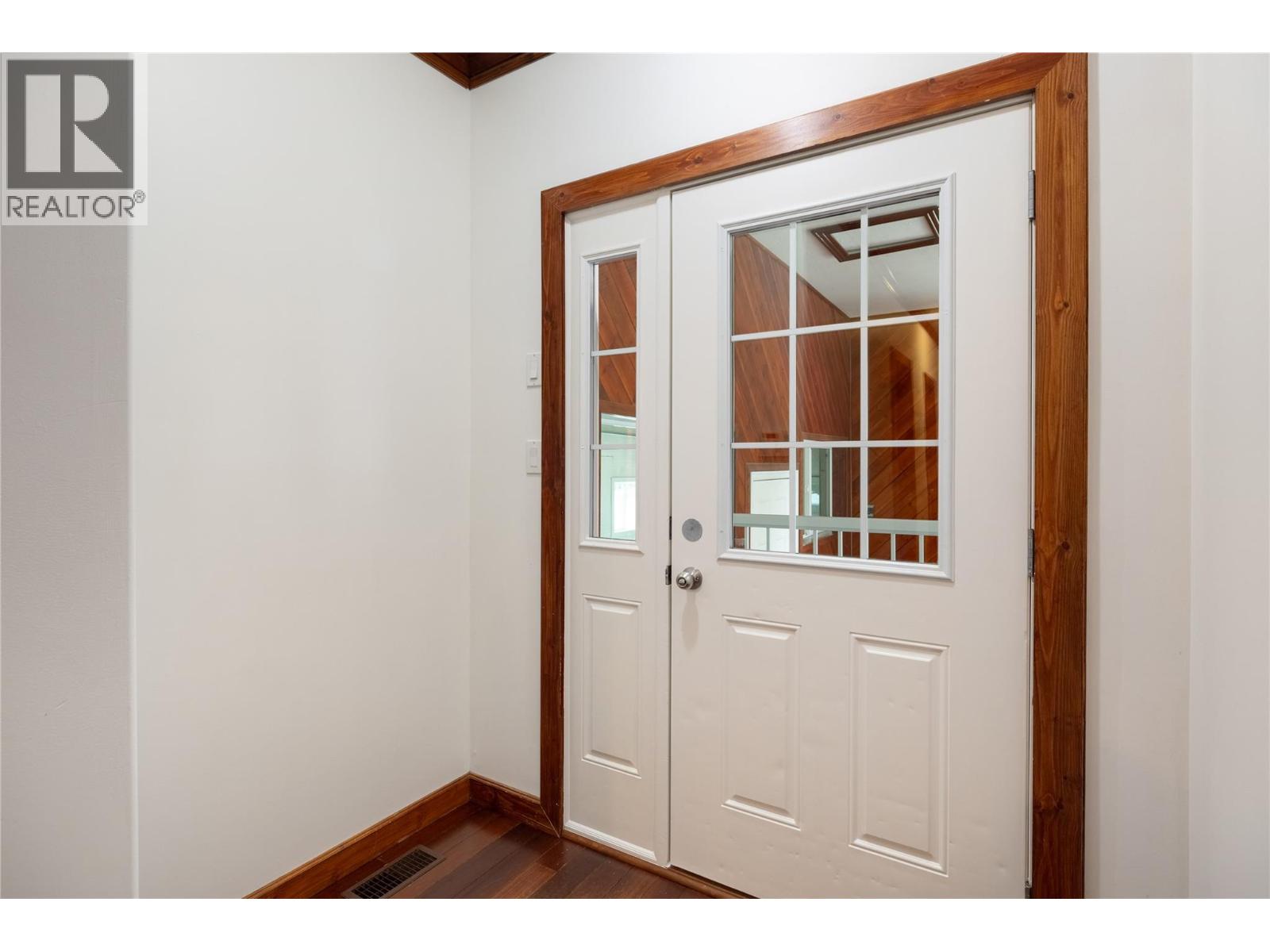 637 Enderby Mabel Lake Road - 42