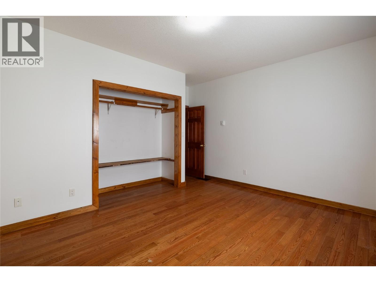 637 Enderby Mabel Lake Road - 37