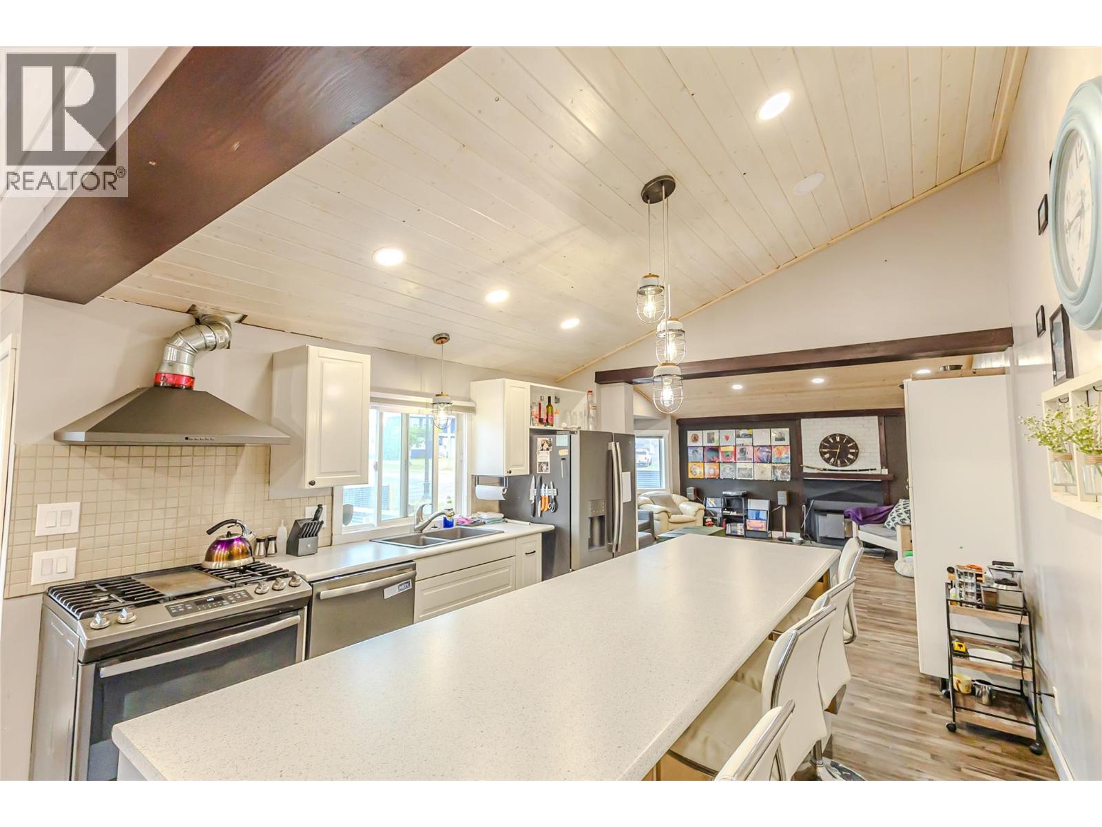1564 109 Avenue - 12