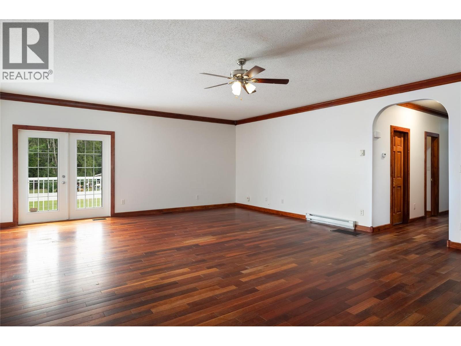  637 Enderby Mabel Lake Road, Enderby