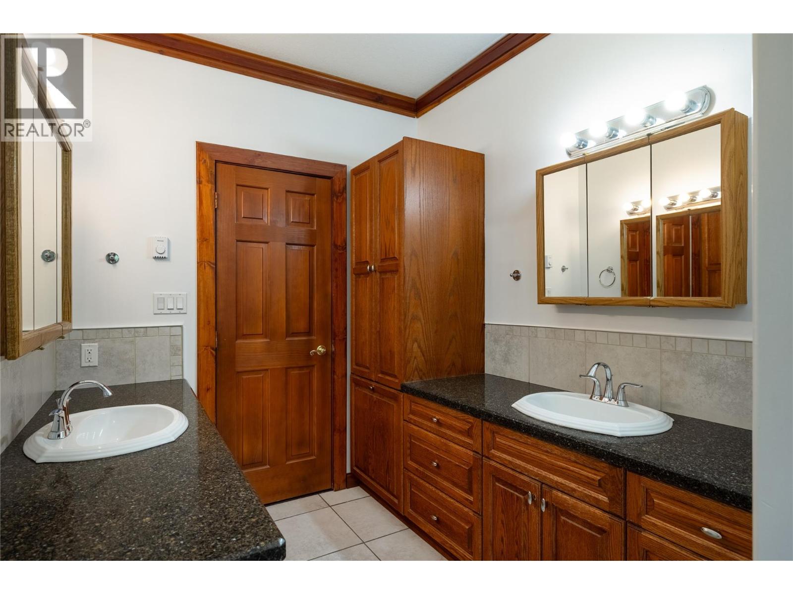 637 Enderby Mabel Lake Road - 40