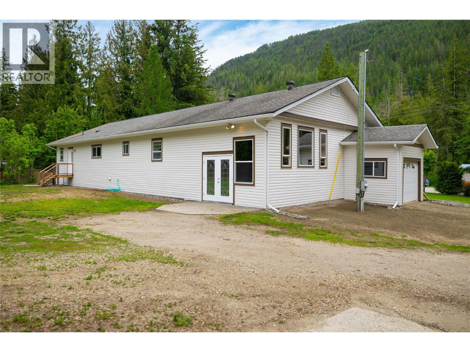  637 Enderby Mabel Lake Road, Enderby