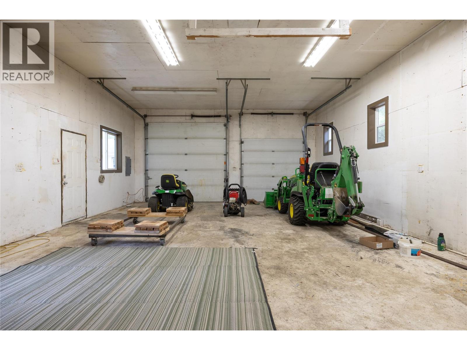  637 Enderby Mabel Lake Road, Enderby