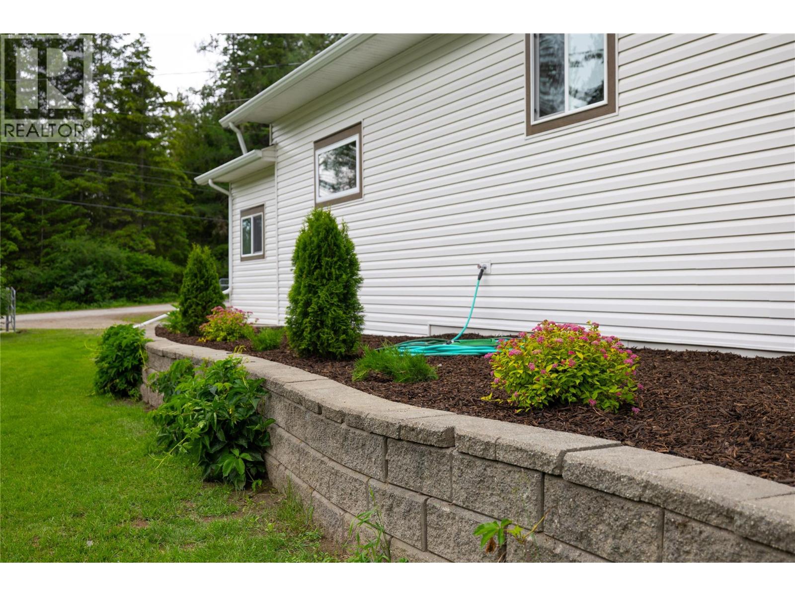  637 Enderby Mabel Lake Road, Enderby