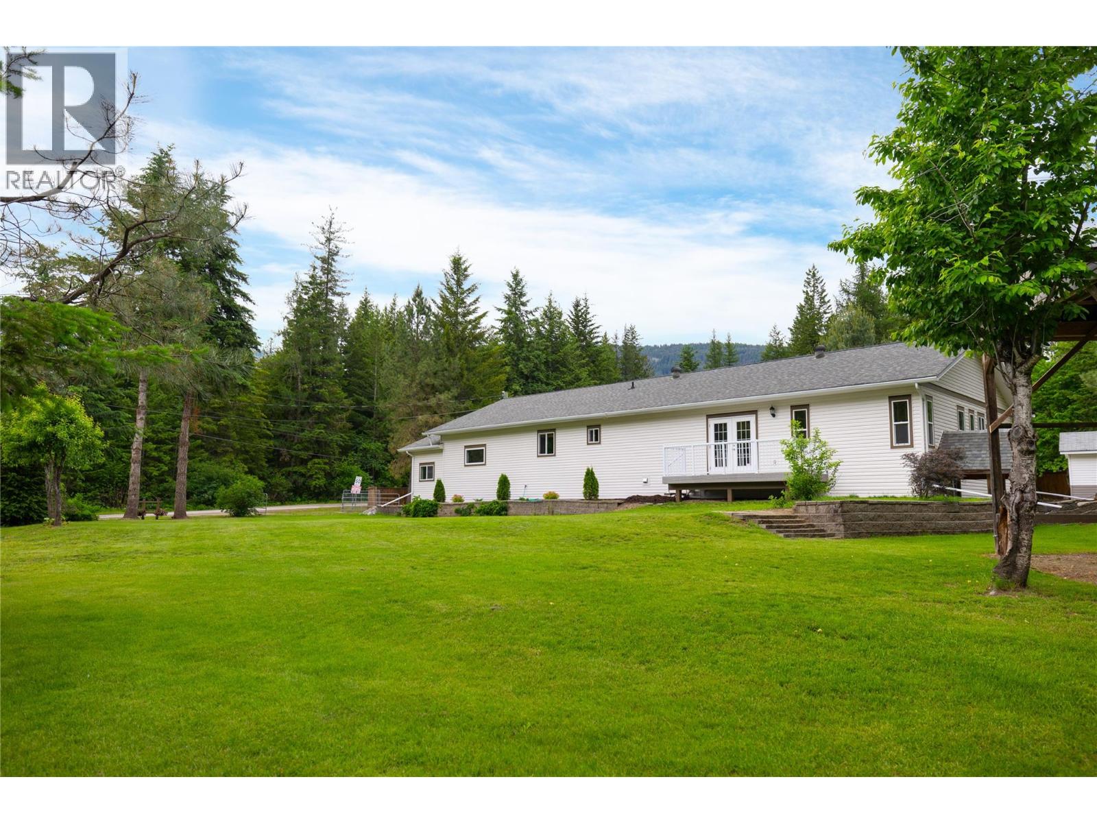  637 Enderby Mabel Lake Road, Enderby