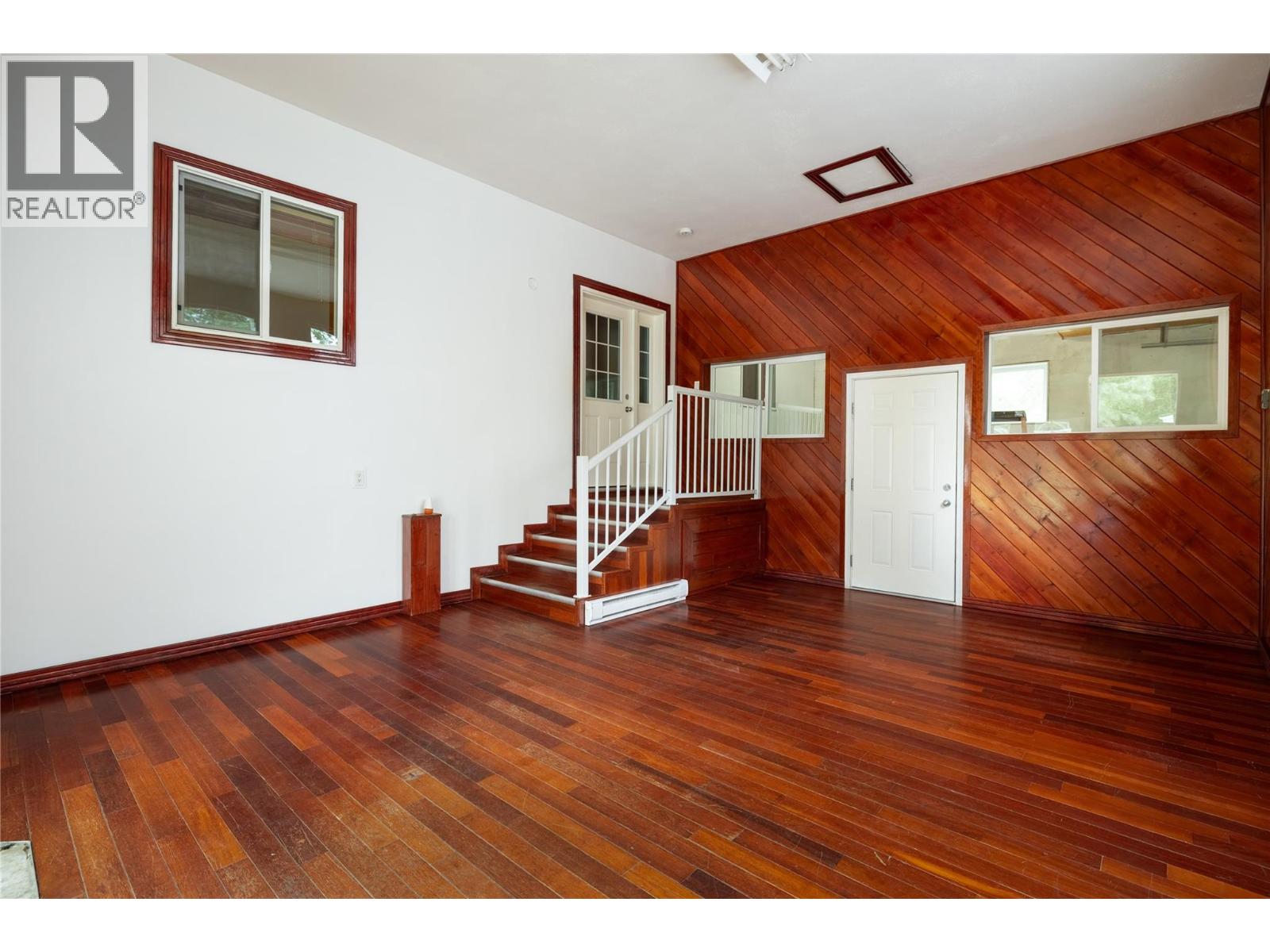  637 Enderby Mabel Lake Road, Enderby