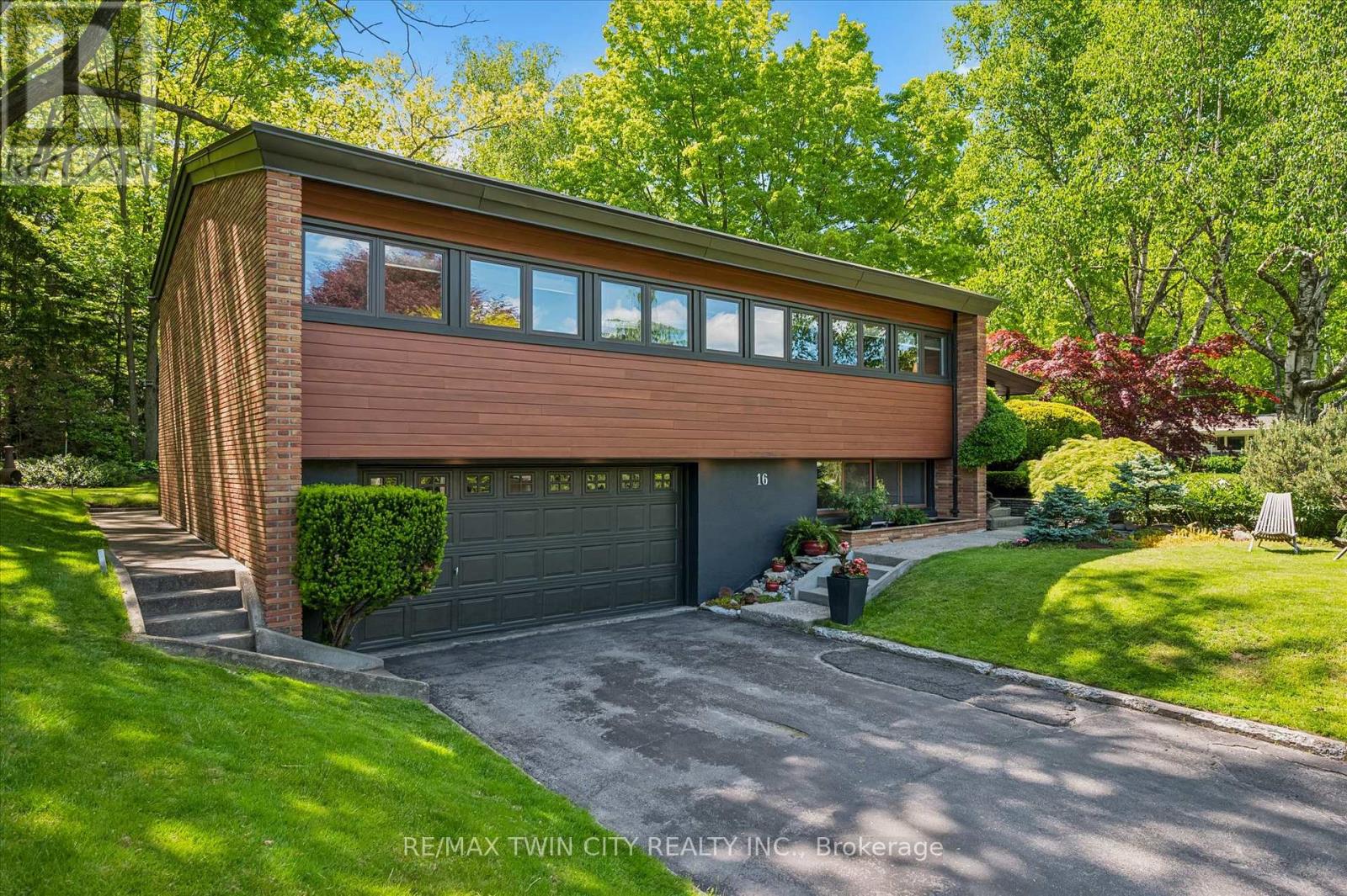 16 PARKWOOD DRIVE - 1