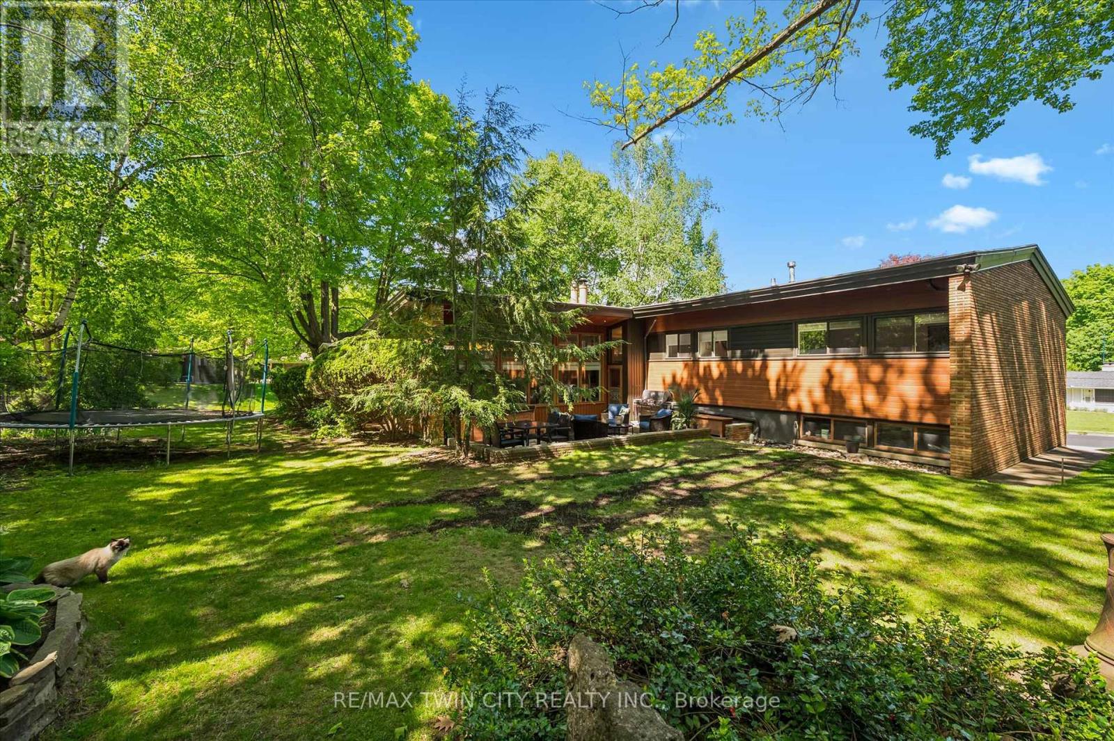 16 PARKWOOD DRIVE - 38