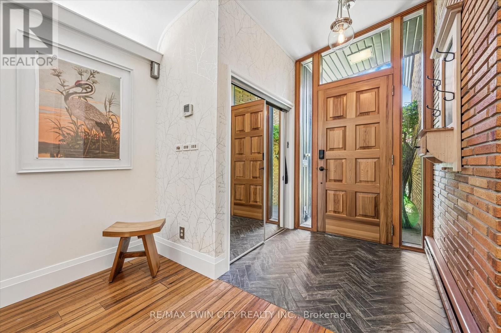 16 PARKWOOD DRIVE - 7