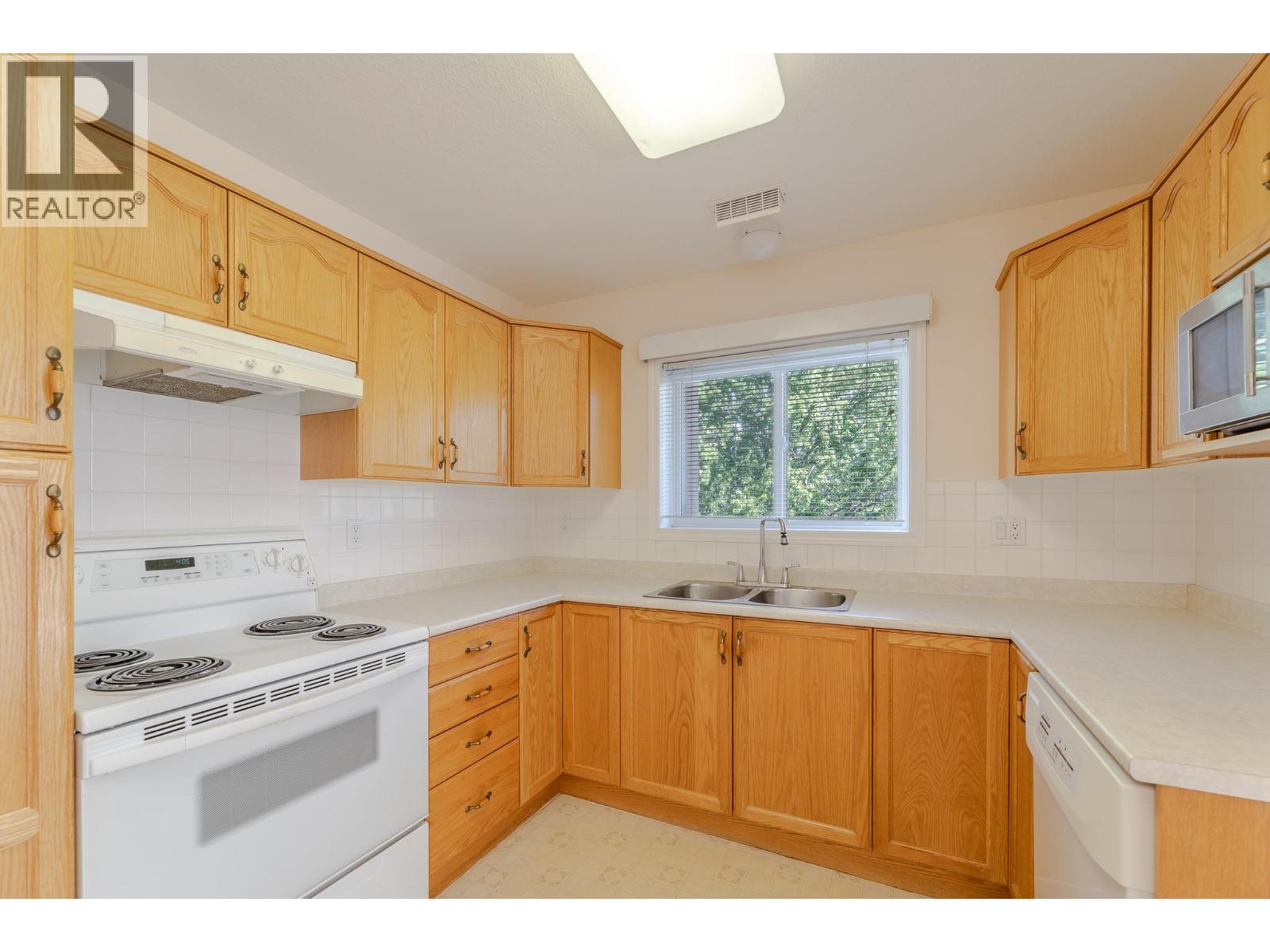 #301 2265 Atkinson Street - 19