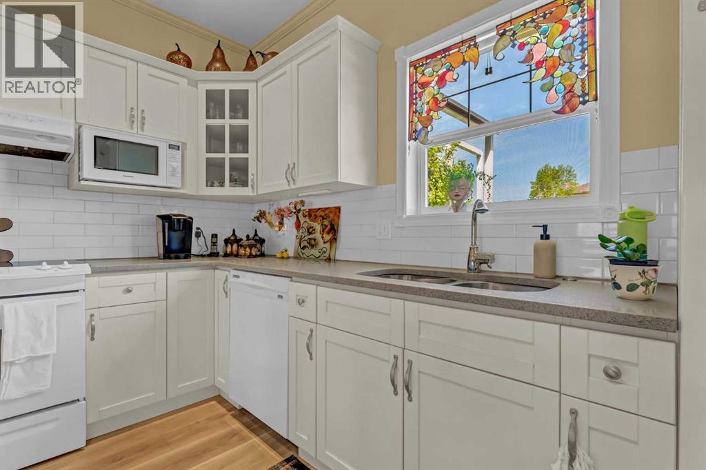 1030 5 Street SE - 17