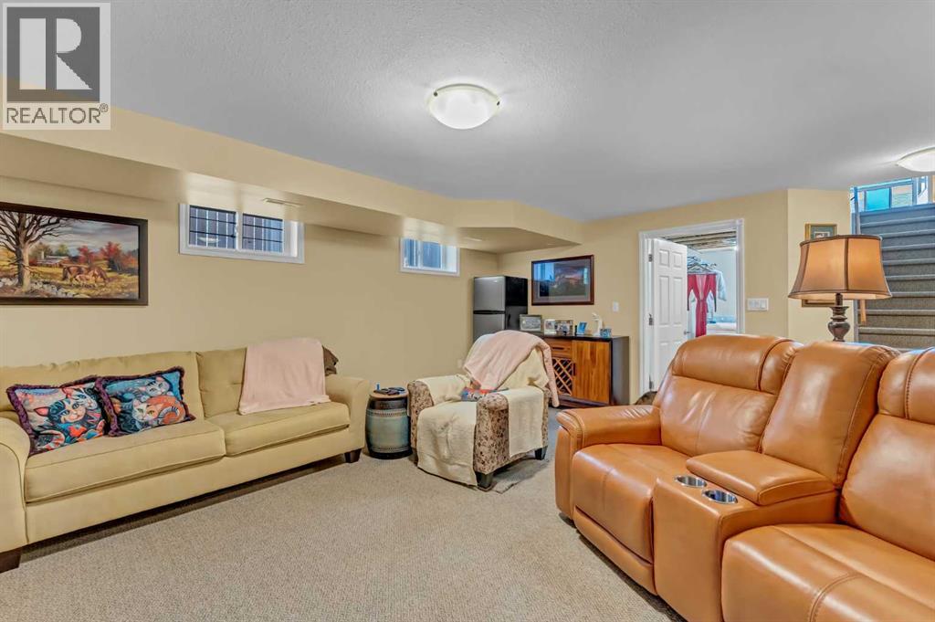 1030 5 Street SE - 29