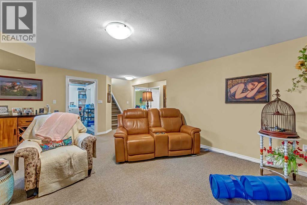 1030 5 Street SE - 28