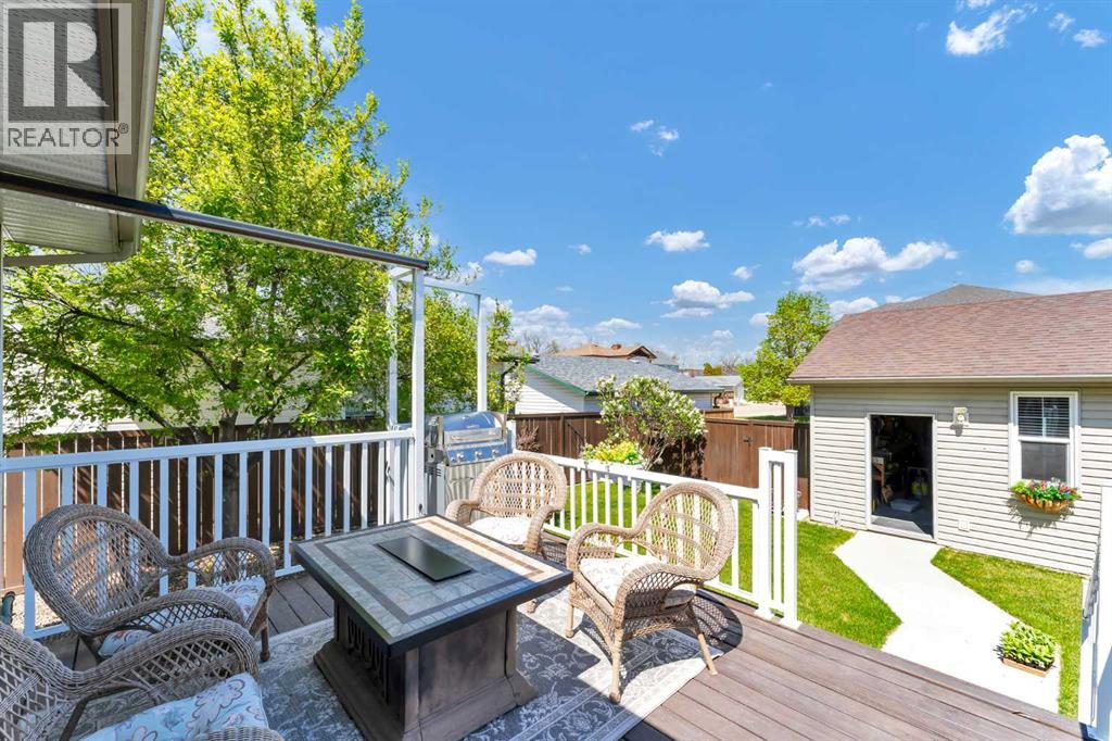 1030 5 Street SE - 38