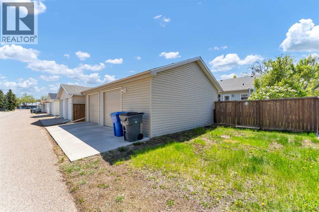 1030 5 Street SE - 47