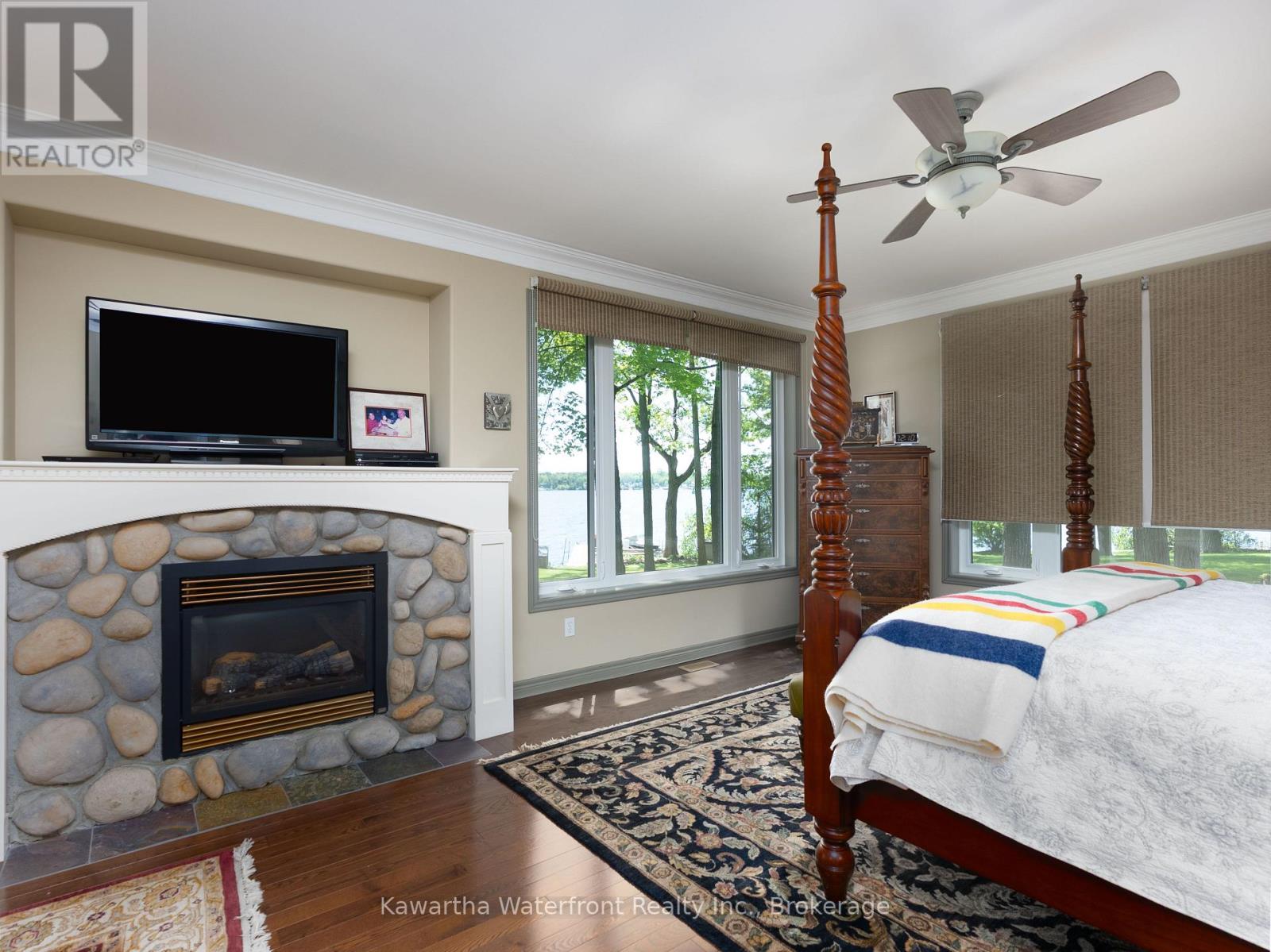 12 EDGEWOOD DRIVE - 16