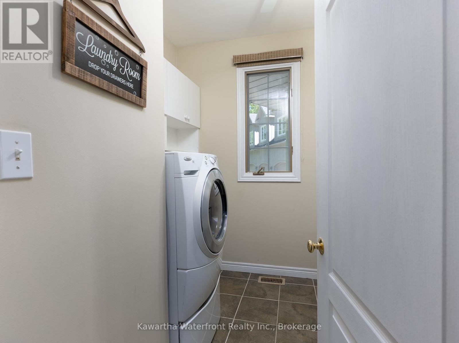 12 EDGEWOOD DRIVE - 23