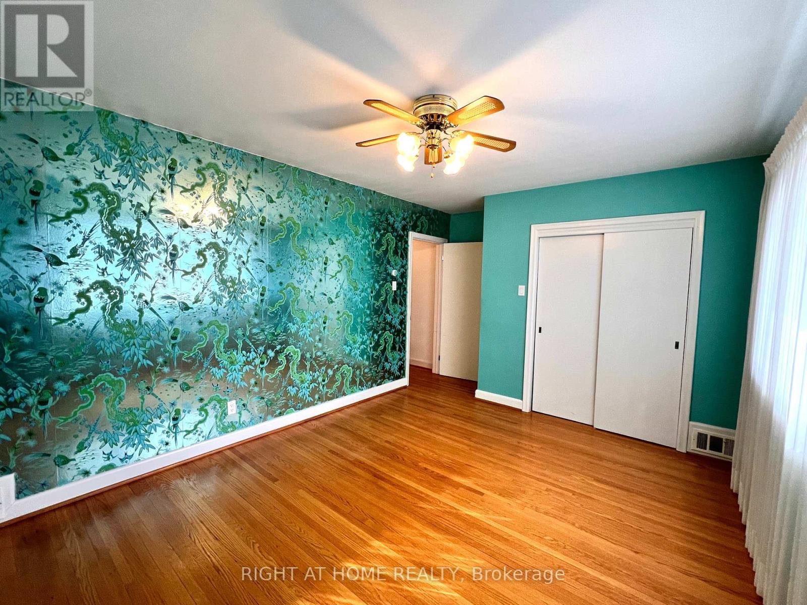 77 RIVERSIDE BOULEVARD - 33