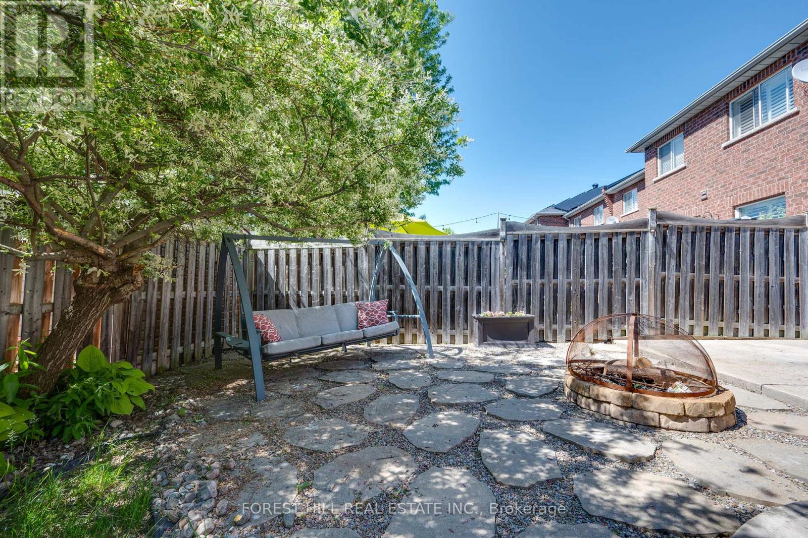 59 BANBROOKE CRESCENT - 29
