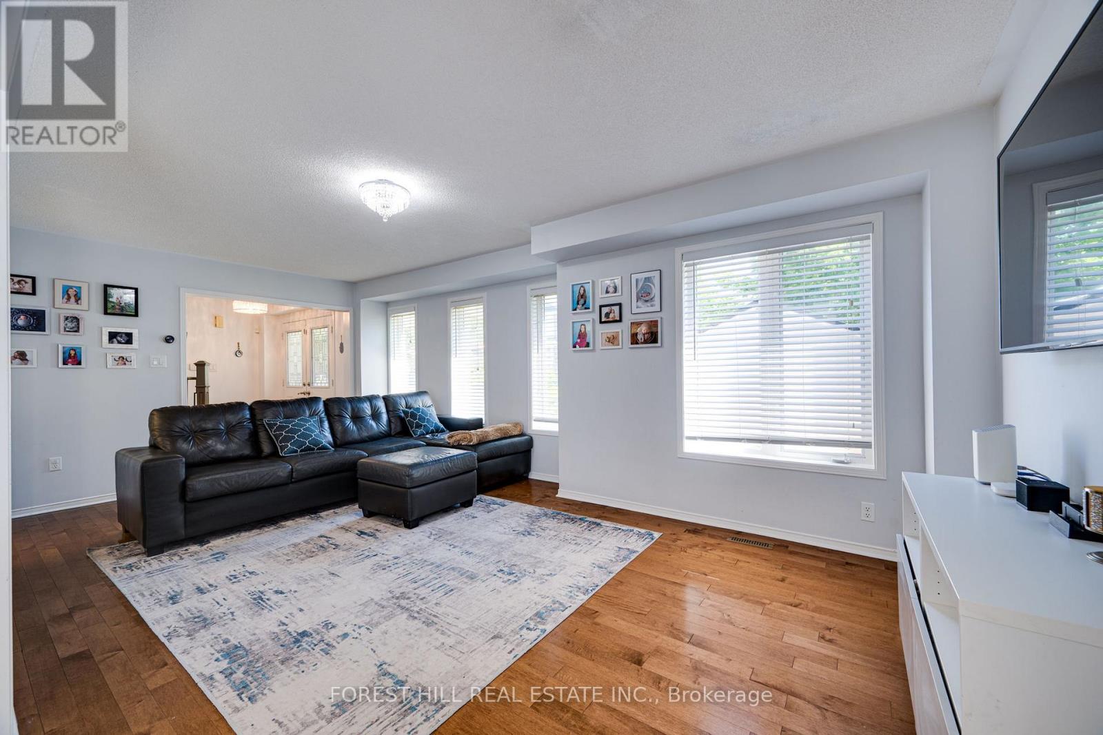 59 BANBROOKE CRESCENT - 4