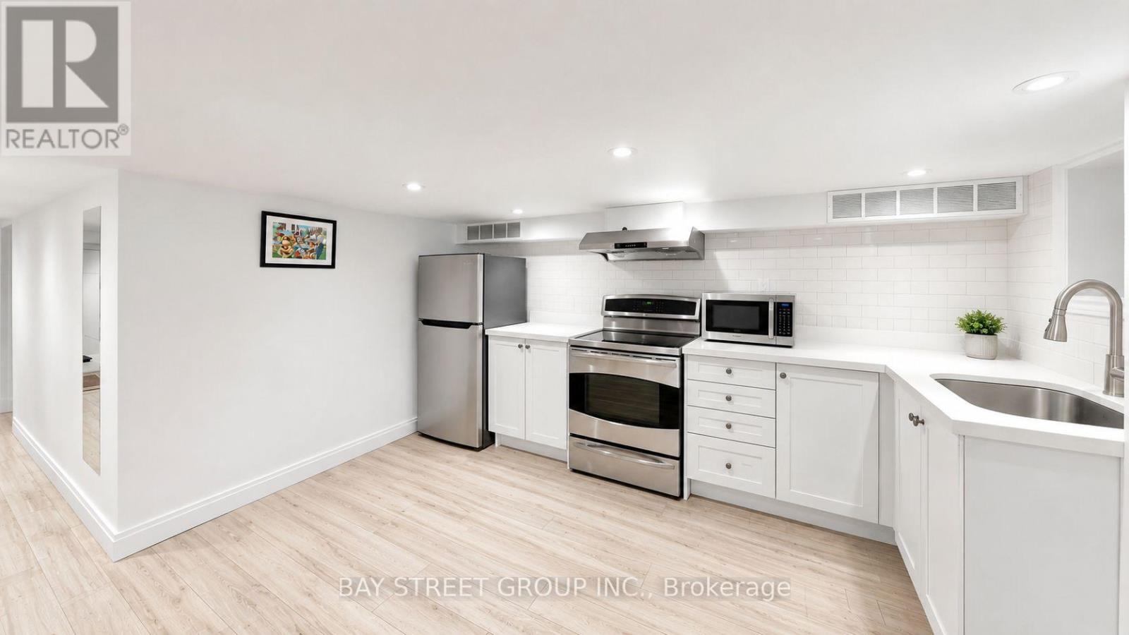 58 ALBERT AVENUE - 21