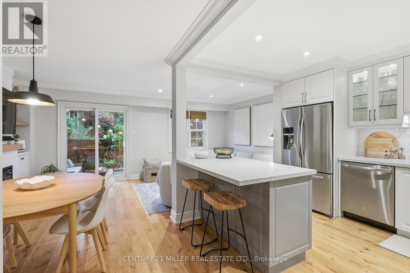 #66 1951 RATHBURN ROAD E - 7