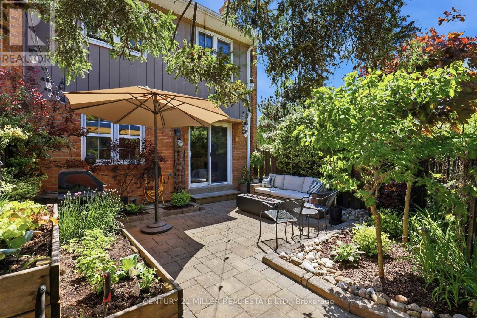 #66 1951 RATHBURN ROAD E - 35
