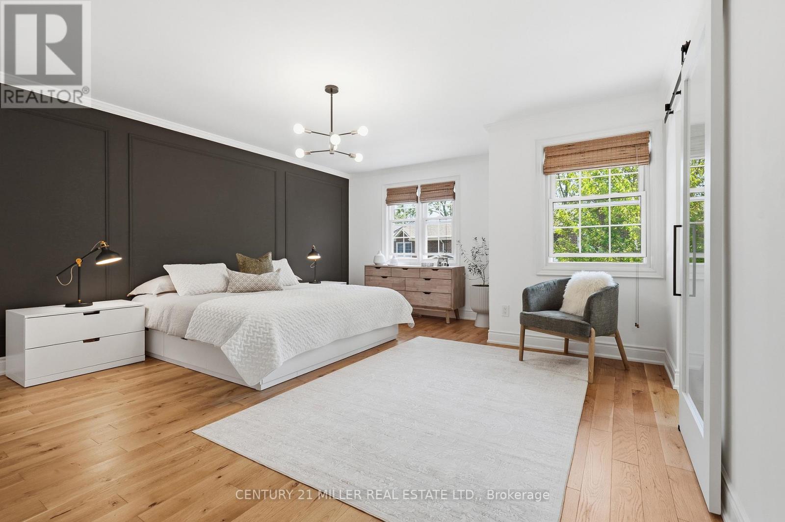 #66 1951 RATHBURN ROAD E - 19