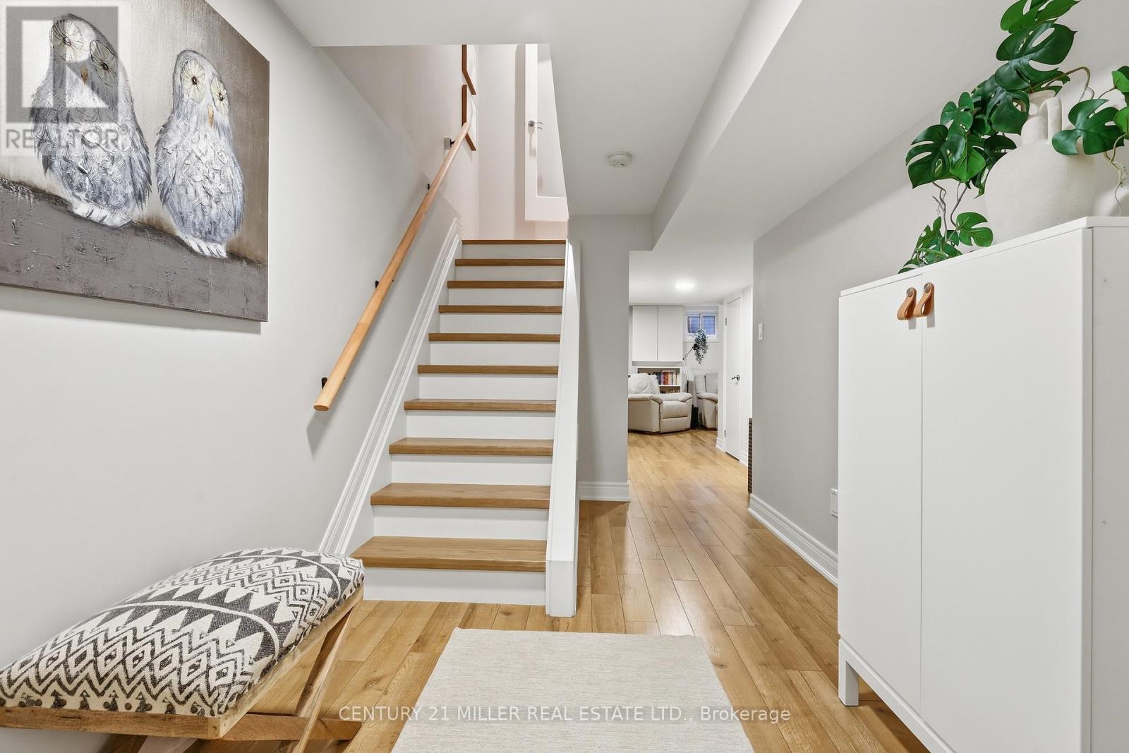 #66 1951 RATHBURN ROAD E - 30